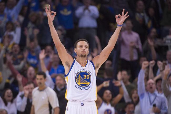  库里三分球命中数突破四千大关创纪录  