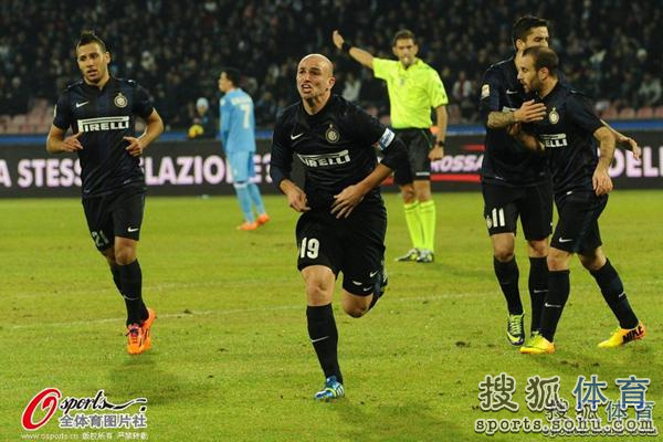  那不勒斯防线定海神针复出，金玟哉回归即送零封  